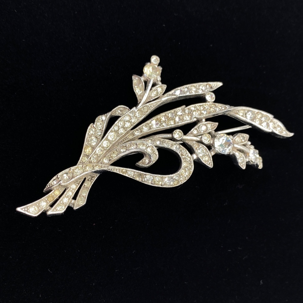 TRIFARI Rhinestone Floral Brooch Pin 1941 Alfred Spaney Hallmarked Pat No 129319